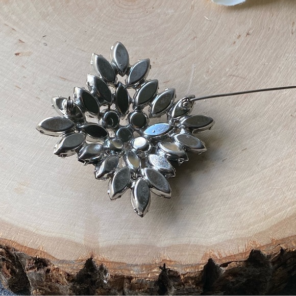 Vintage- Juliana- Dramatic Maltese Cross of Montana Blue & Light Sapphire - Picture 10 of 17